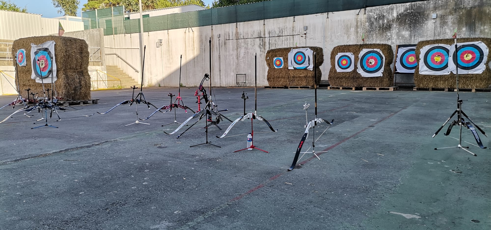 Equipamento e material de tiro com arco